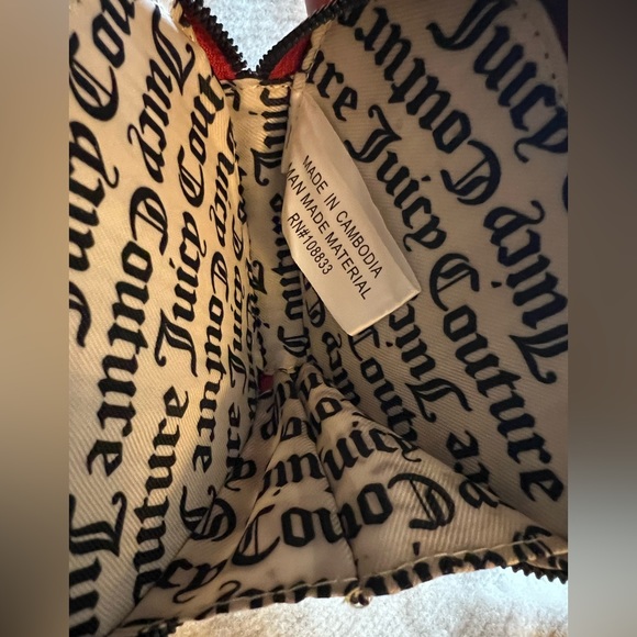 Juicy Couture heart wristlet - Picture 4 of 4